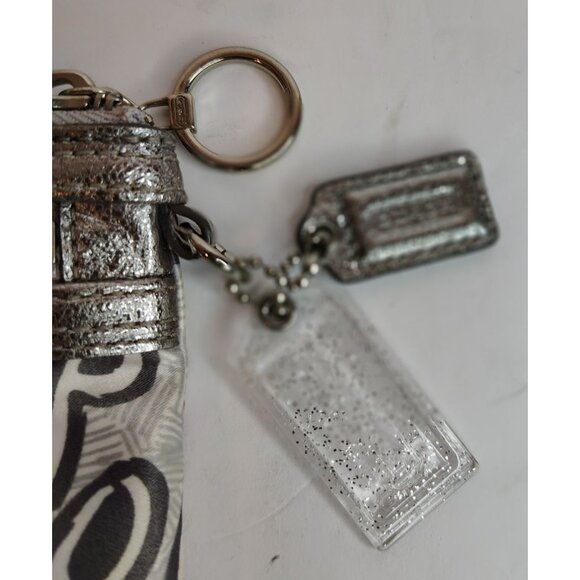 Coach Poppy Graffiti Gray Silver Wristlet Purse, Hearts, Y2K, Zip Close, READ - Picture 5 of 7
